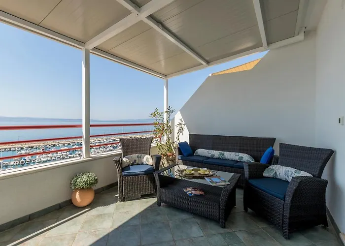Seaside Penthouse With Hot Tub Sky Living *