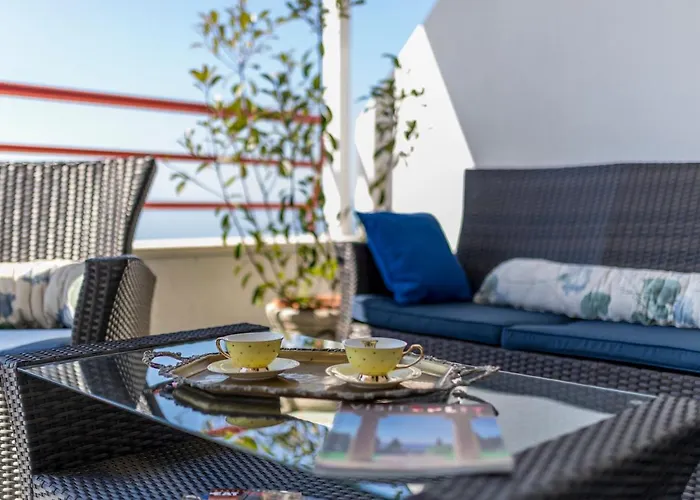 Seaside Penthouse With Hot Tub Sky Living 公寓