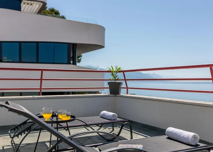 公寓 Seaside Penthouse With Hot Tub Sky Living