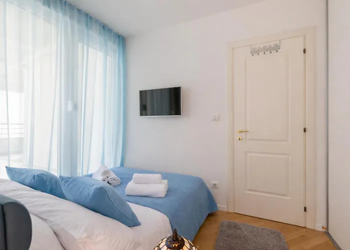 公寓 Seaside Penthouse With Hot Tub Sky Living 斯普利特