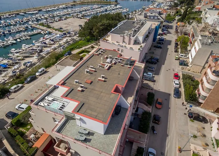 Seaside Penthouse With Hot Tub Sky Living * 斯普利特