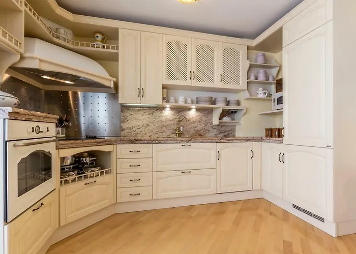 公寓 Seaside Penthouse With Hot Tub Sky Living