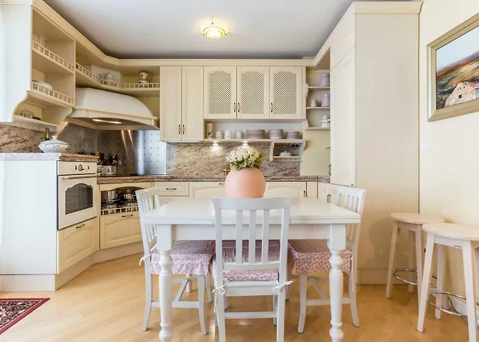 公寓 Seaside Penthouse With Hot Tub Sky Living