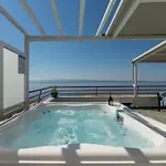 Seaside Penthouse With Hot Tub Sky Living *