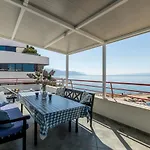 Seaside Penthouse With Hot Tub Sky Living Apartman