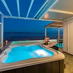 Seaside Penthouse With Hot Tub Sky Living Split