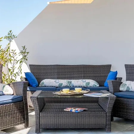 Seaside Penthouse With Hot Tub Sky Living