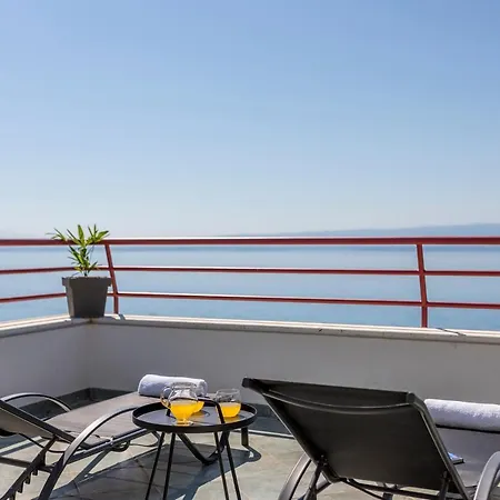 Seaside Penthouse With Hot Tub Sky Living Split