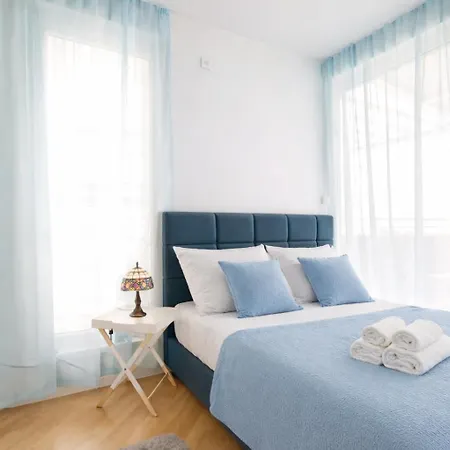 Seaside Penthouse With Hot Tub Sky Living Apartman