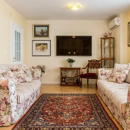 Seaside Penthouse With Hot Tub Sky Living 아파트 스플리트