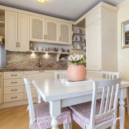 Seaside Penthouse With Hot Tub Sky Living * Split