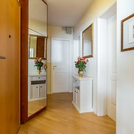 Seaside Penthouse With Hot Tub Sky Living *