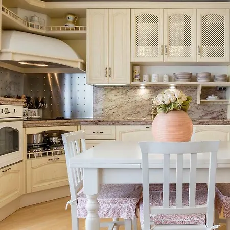 Seaside Penthouse With Hot Tub Sky Living *