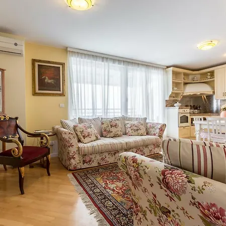 Seaside Penthouse With Hot Tub Sky Living Apartment *